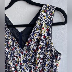 Brooks Brothers Stretch Blue and White Sheath Midi Dress V-Neck Sleeveless sz 6